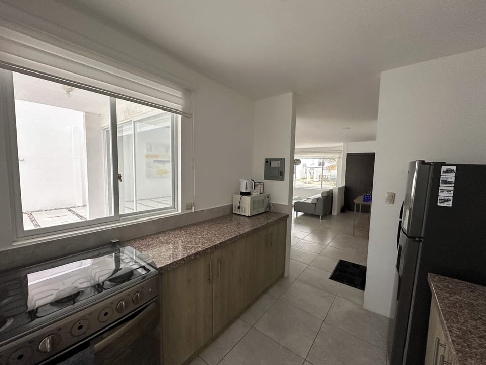 House, 3 Bedrooms | Private kitchen | Full-size fridge, microwave, oven, cookware/dishes/utensils