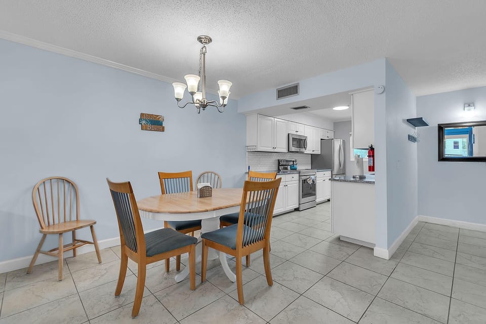 Villa, Multiple Beds (Bayview Villas 120) | Dining