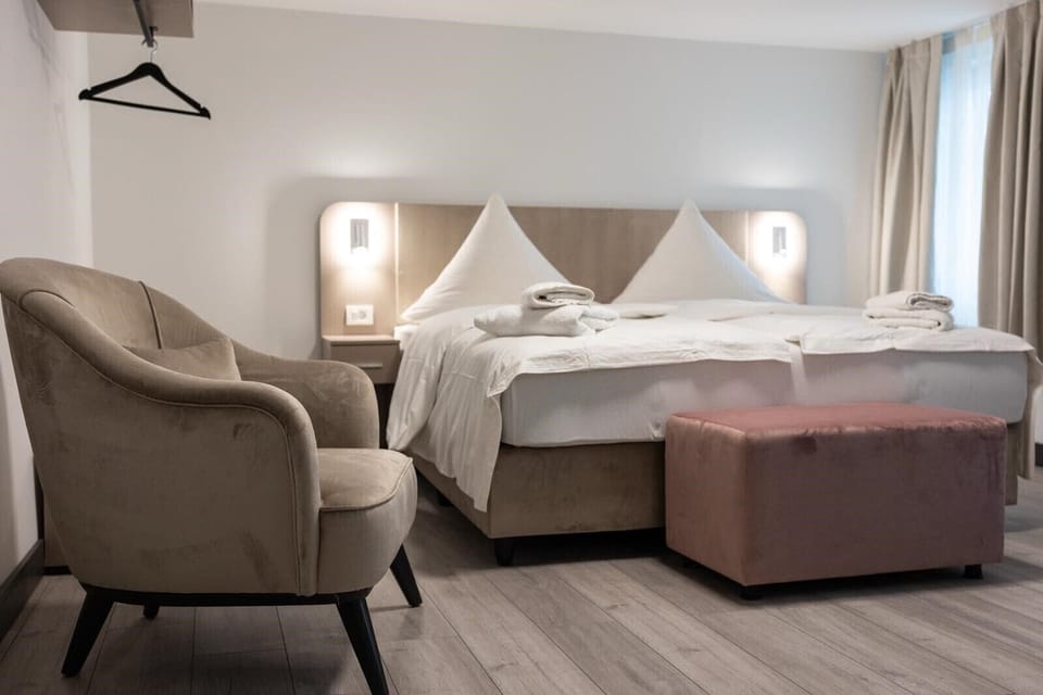 Deluxe Double Room, Courtyard View | Free WiFi