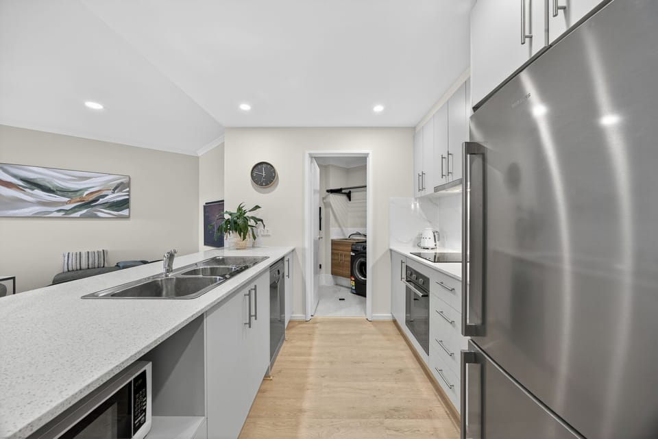 Apartment, City View | Private kitchen