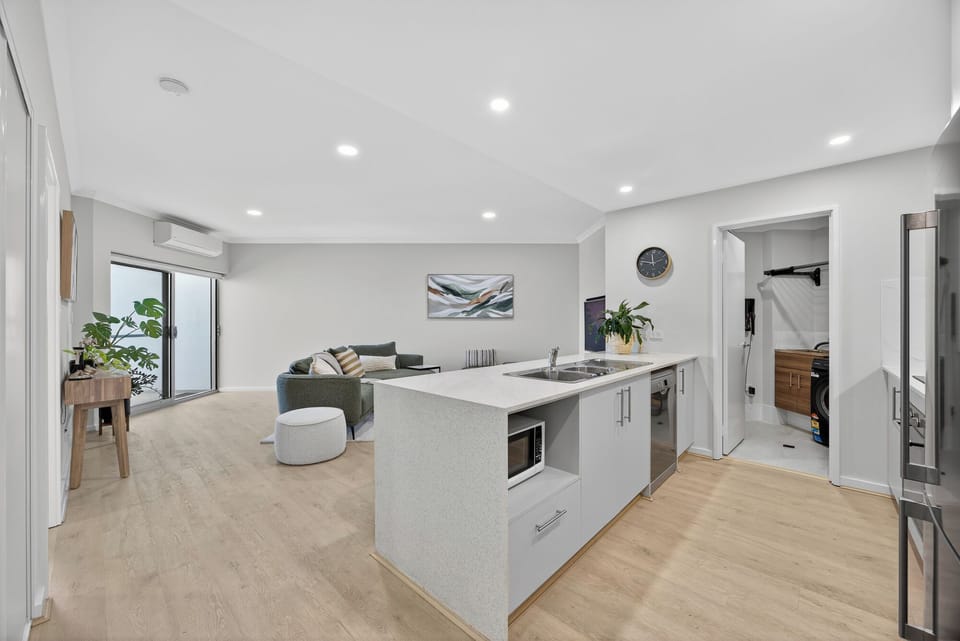 Apartment, City View | Interior