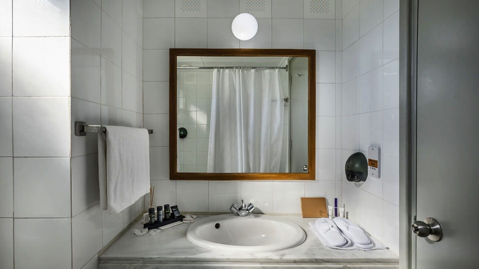 Hair dryer, towels