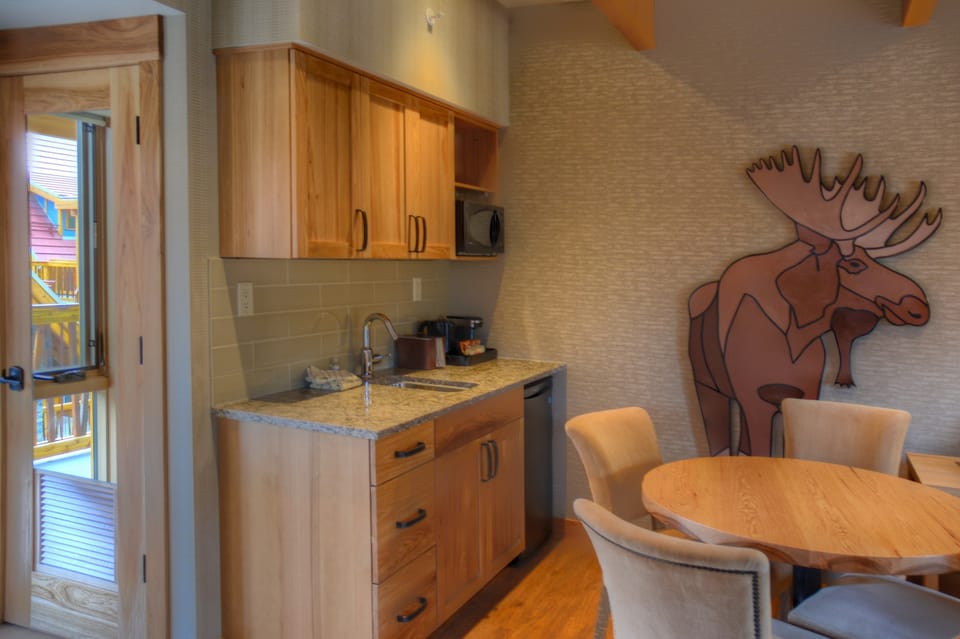 Prepare simple food in the equipped kitchenette nook with mini-fridge, microwave and sink.