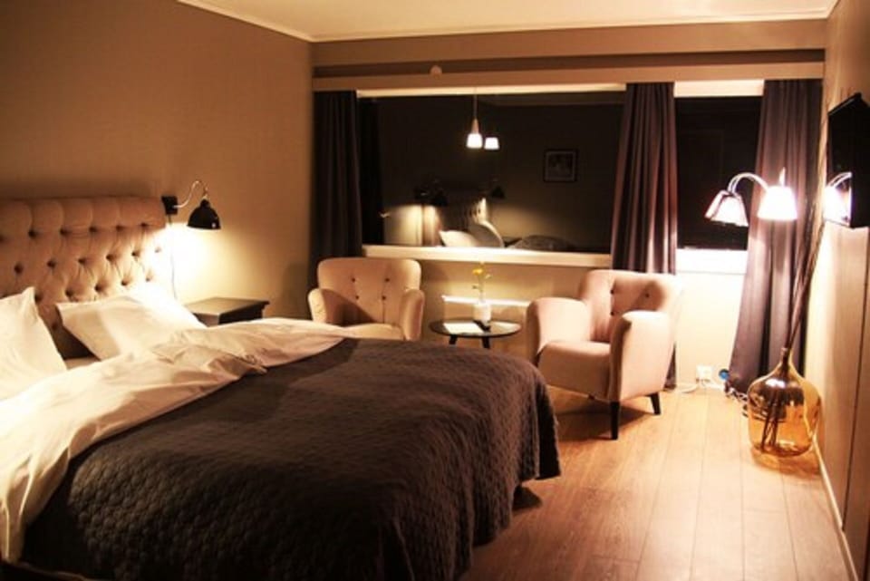 Double Room | Free WiFi, bed sheets