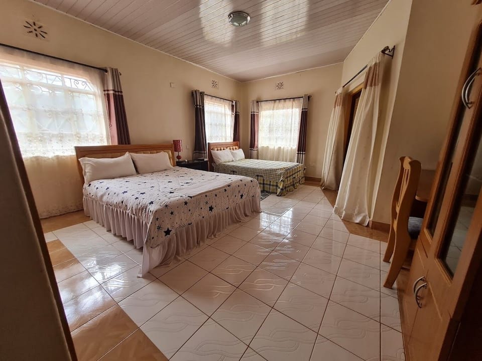 Family Triple Room | Free WiFi, bed sheets