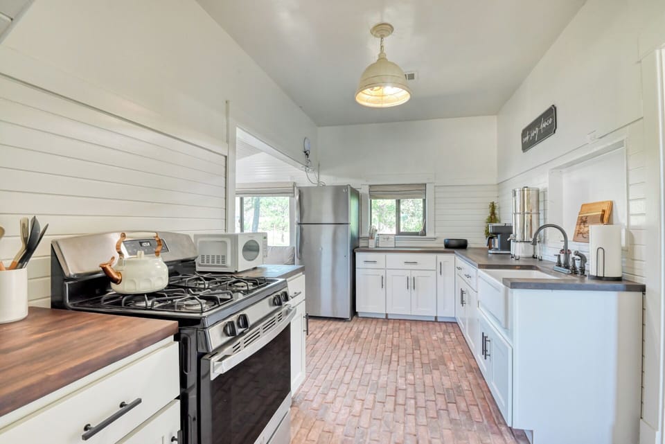 Fully equipped kitchen