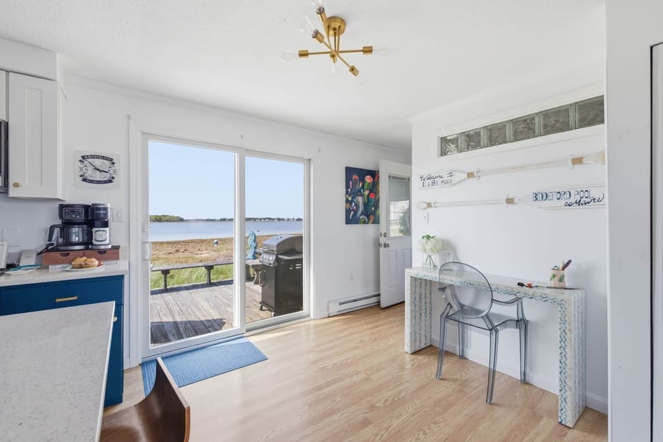 The kitchen has a desk space for those needing to work remotely.