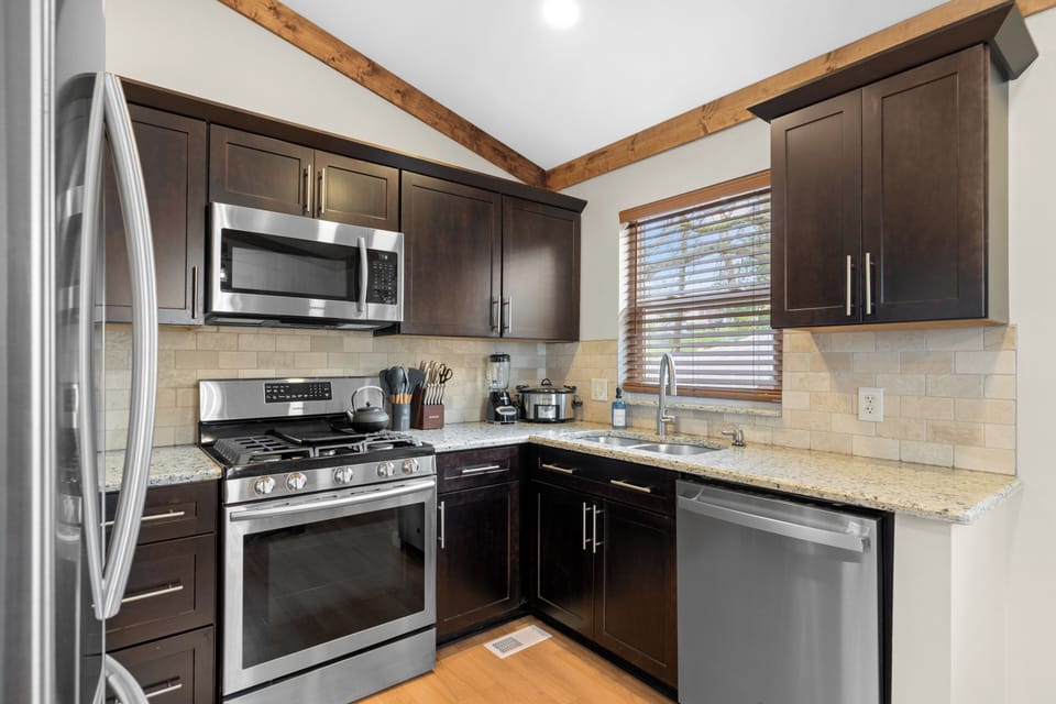 Full stainless kitchen & amenities. Need something extra? We'll get it in hours!