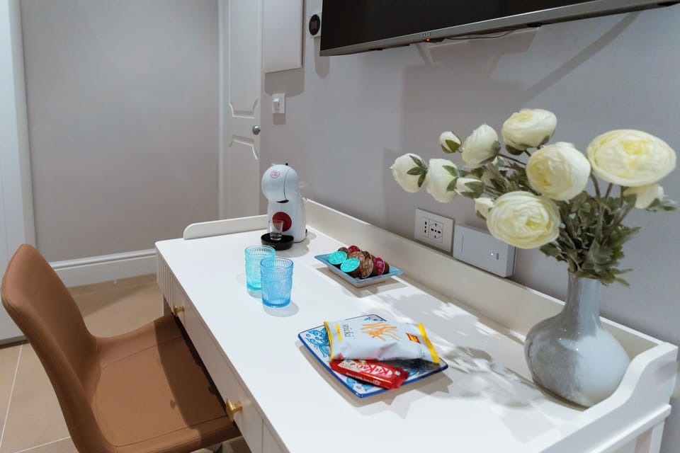 Superior Single Room, Balcony | Interior