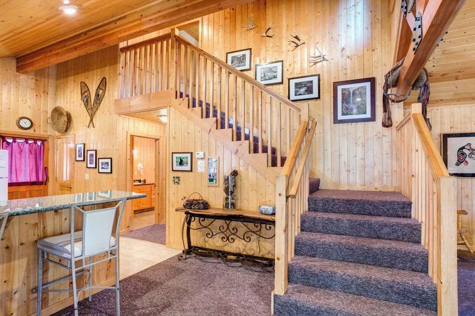 Chalet (2 Bedrooms) | Interior