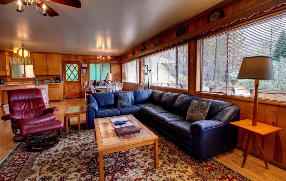 Chalet (2 Bedrooms) | Interior