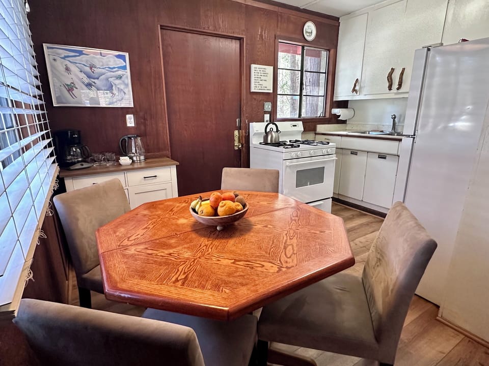 Chalet (1 Bedroom) | Interior