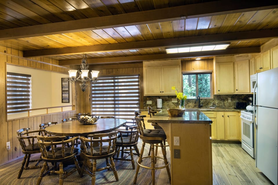 Chalet (3 Bedrooms) | Interior