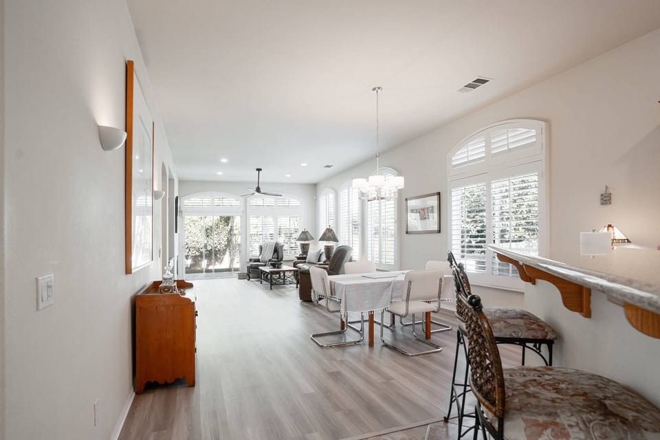 Easy open flow for family entertainment