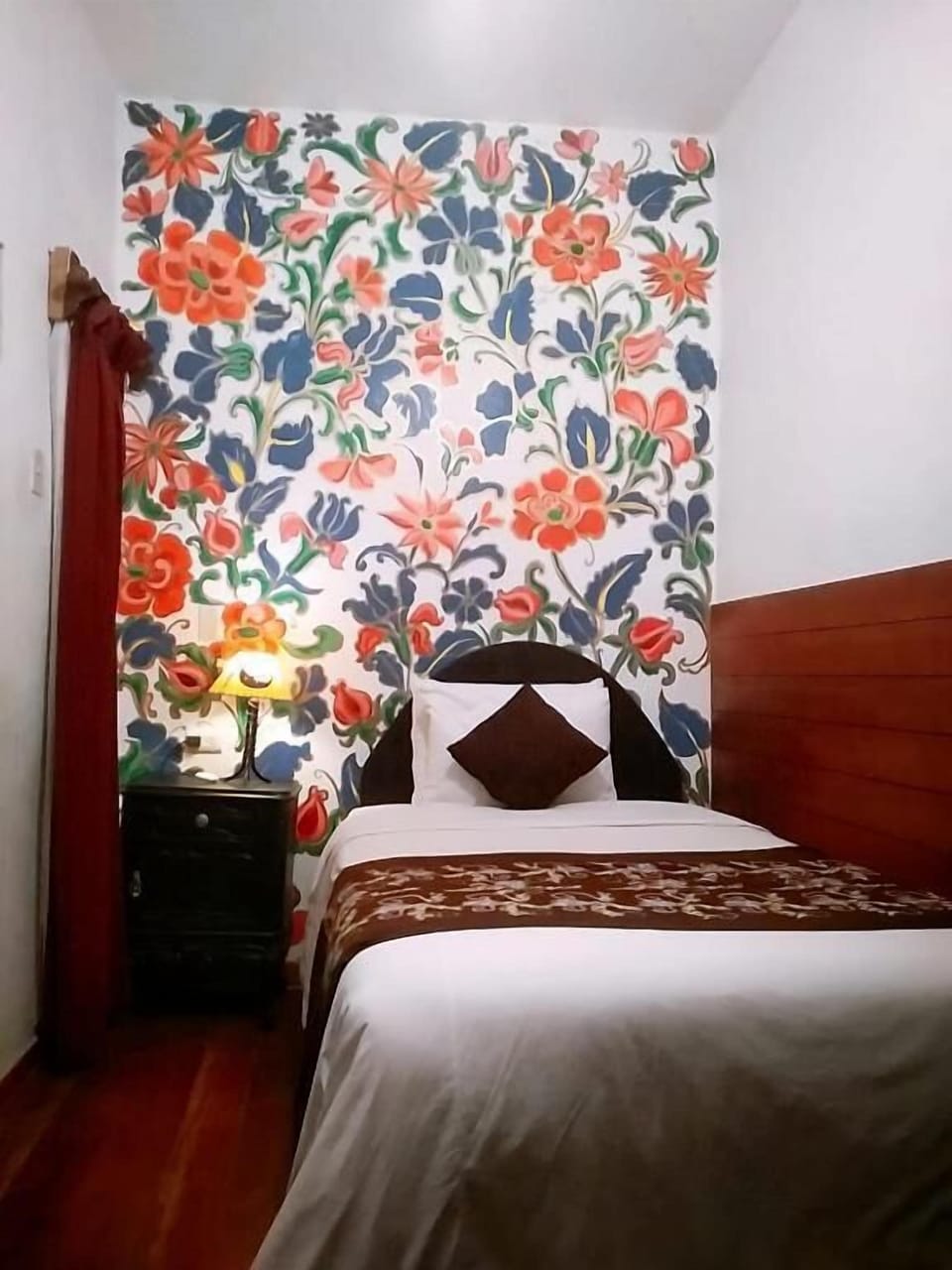 Standard Single Room, City View | In-room safe, desk, laptop workspace, soundproofing