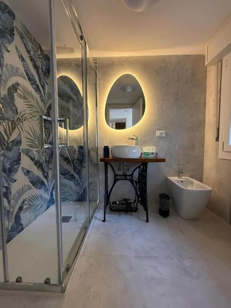 Comfort Double Room, Balcony, Courtyard View | Bathroom | Bathrobes, bidet
