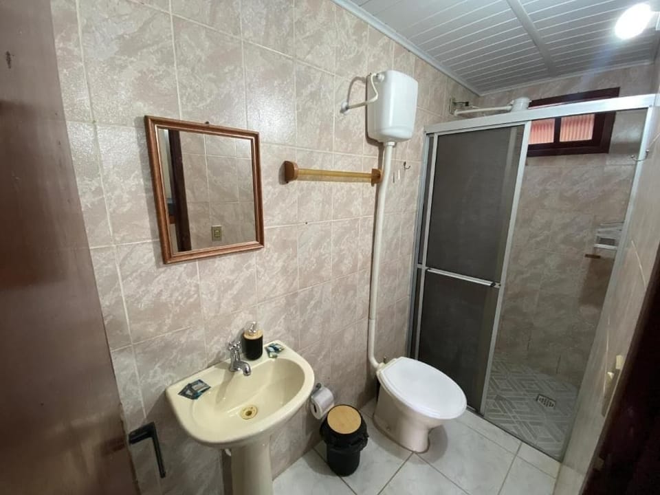 Superior Quadruple Room | Bathroom | Shower, towels, soap, shampoo