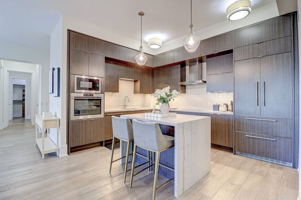 Presidential Penthouse, 3 Bedrooms, City View | Private kitchen | Fridge, microwave, oven, stovetop