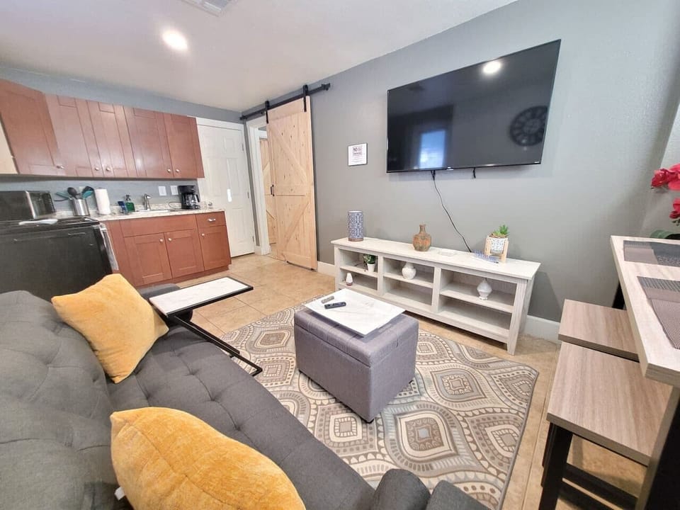 Apartment (1 Bedroom) | Interior