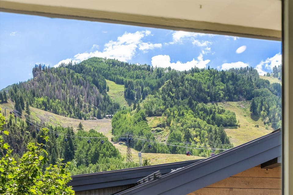 Enjoy Aspen Mountain views from your expansive windows and top-floor location.