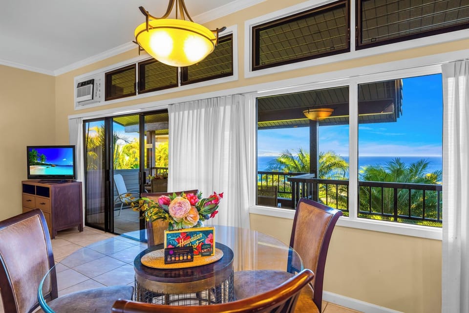 Host a sunset dinner or quick bite in this corner dining area that connects seamlessly to the living room. KRV-2421