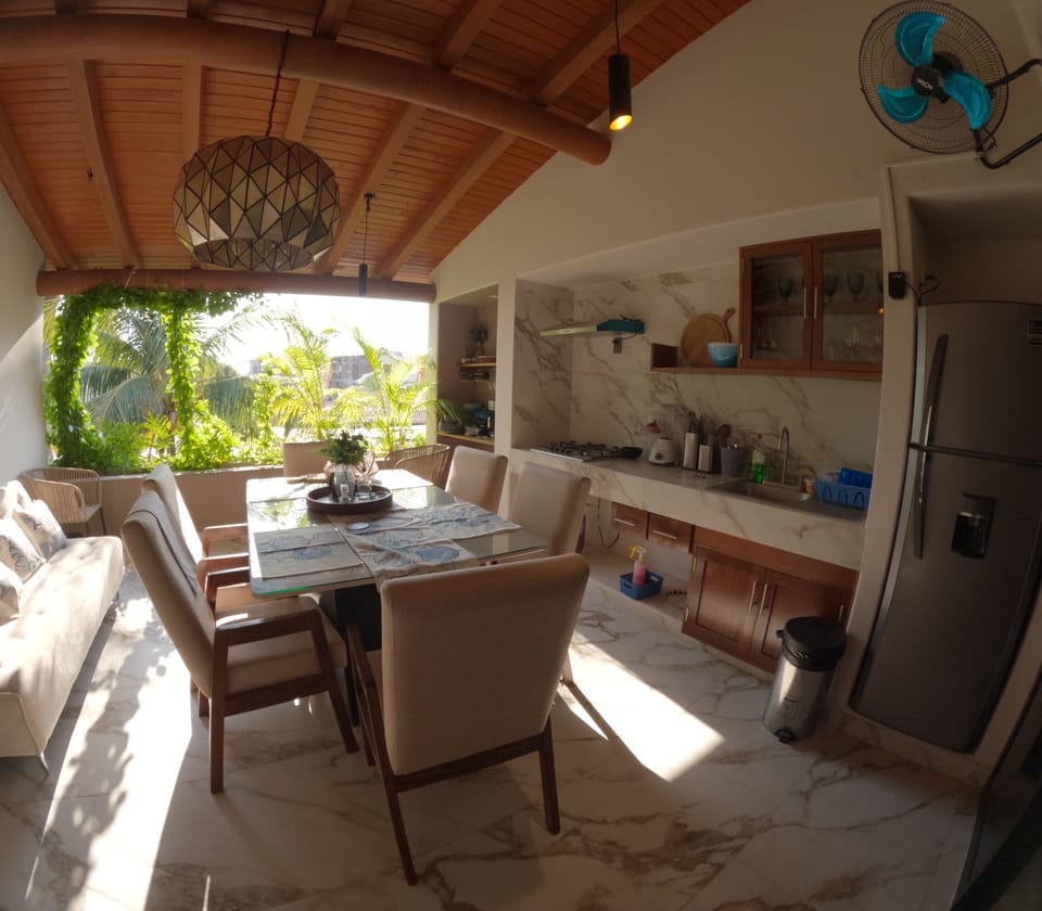 Master Suite 10 | Private kitchen | Full-size fridge, microwave, toaster, blender