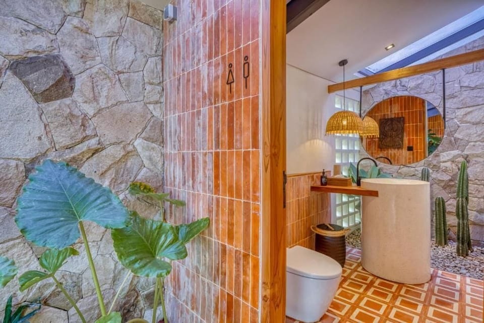 Standard Villa, Balcony, Pool View | Bathroom