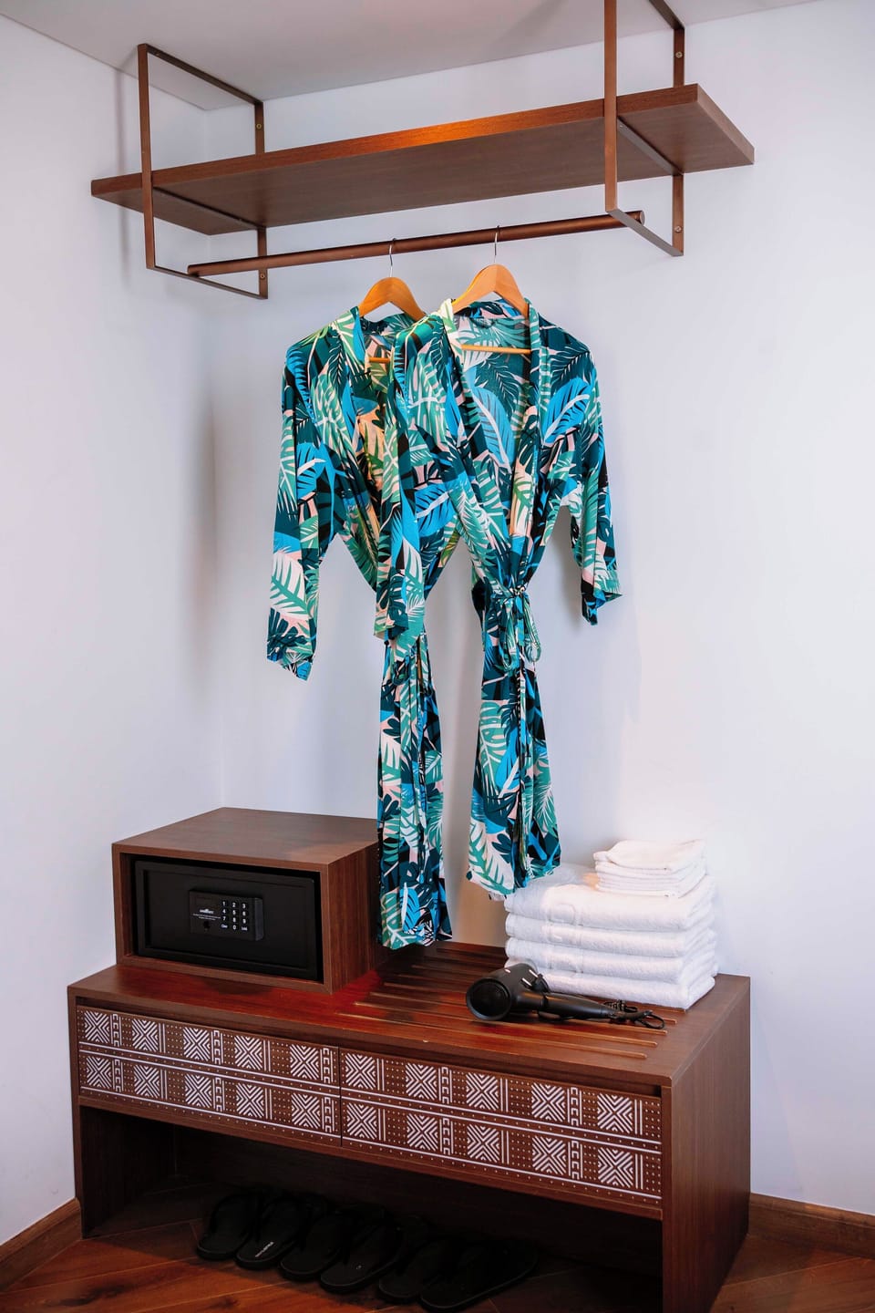 Bathroom amenities