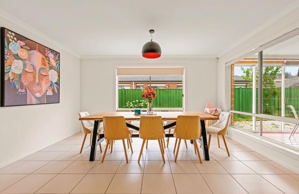 Deluxe House, Garden View | Dining
