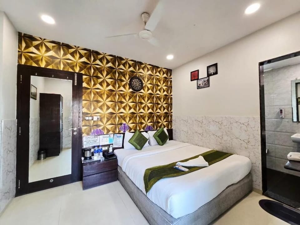 Deluxe Double Room | Bathroom