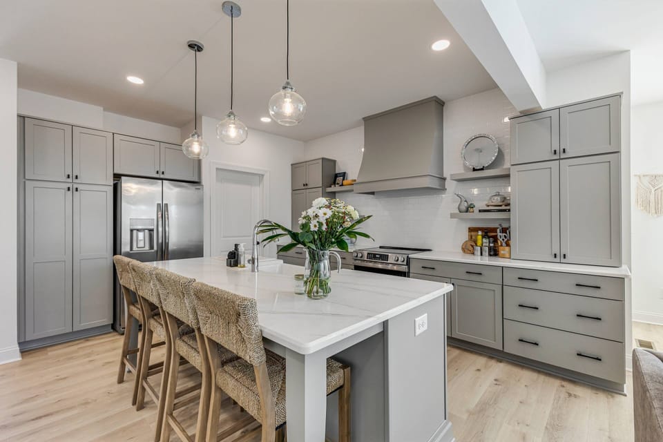 Look at all that counter space to prepare & serve delicious meals