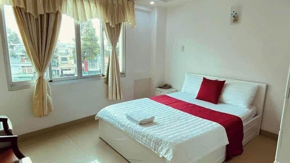 Premium bedding, memory foam beds, minibar, individually furnished