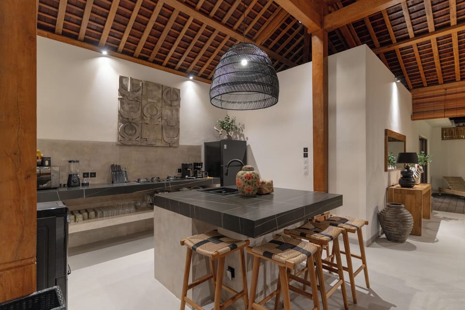 Deluxe Villa, Balcony, Pool View | Private kitchen | Fridge, stovetop, coffee/tea maker, cookware/dishes/utensils