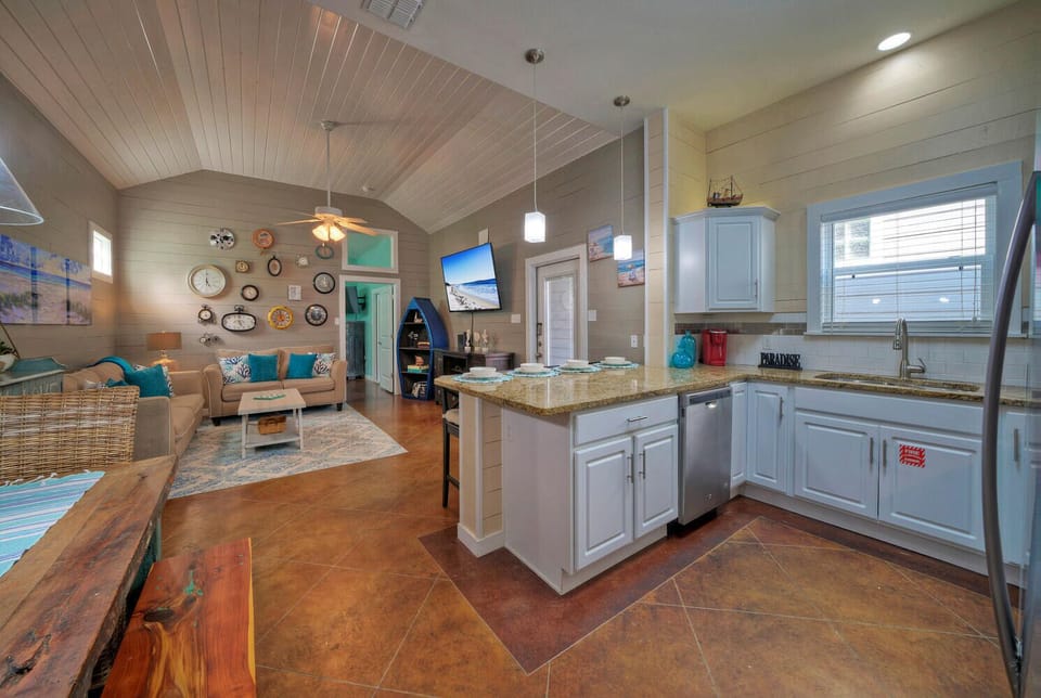 Spacious chef's kitchen. (Tidal Times)