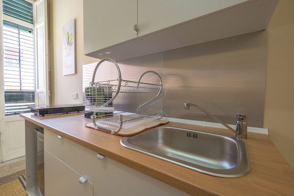 Comfort Apartment, Balcony, City View | Private kitchen
