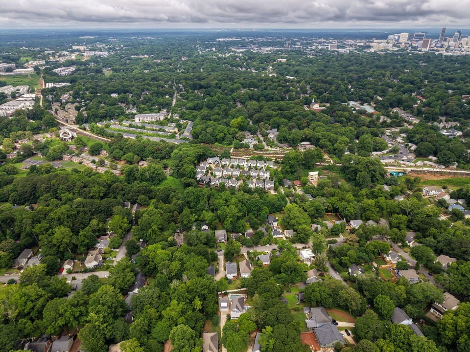 Lots of local cafés, brunch spots, and diverse restaurants within a short drive