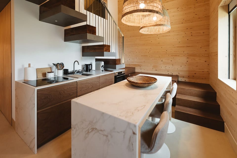 Comfort House, Valley View | Private kitchen | Highchair