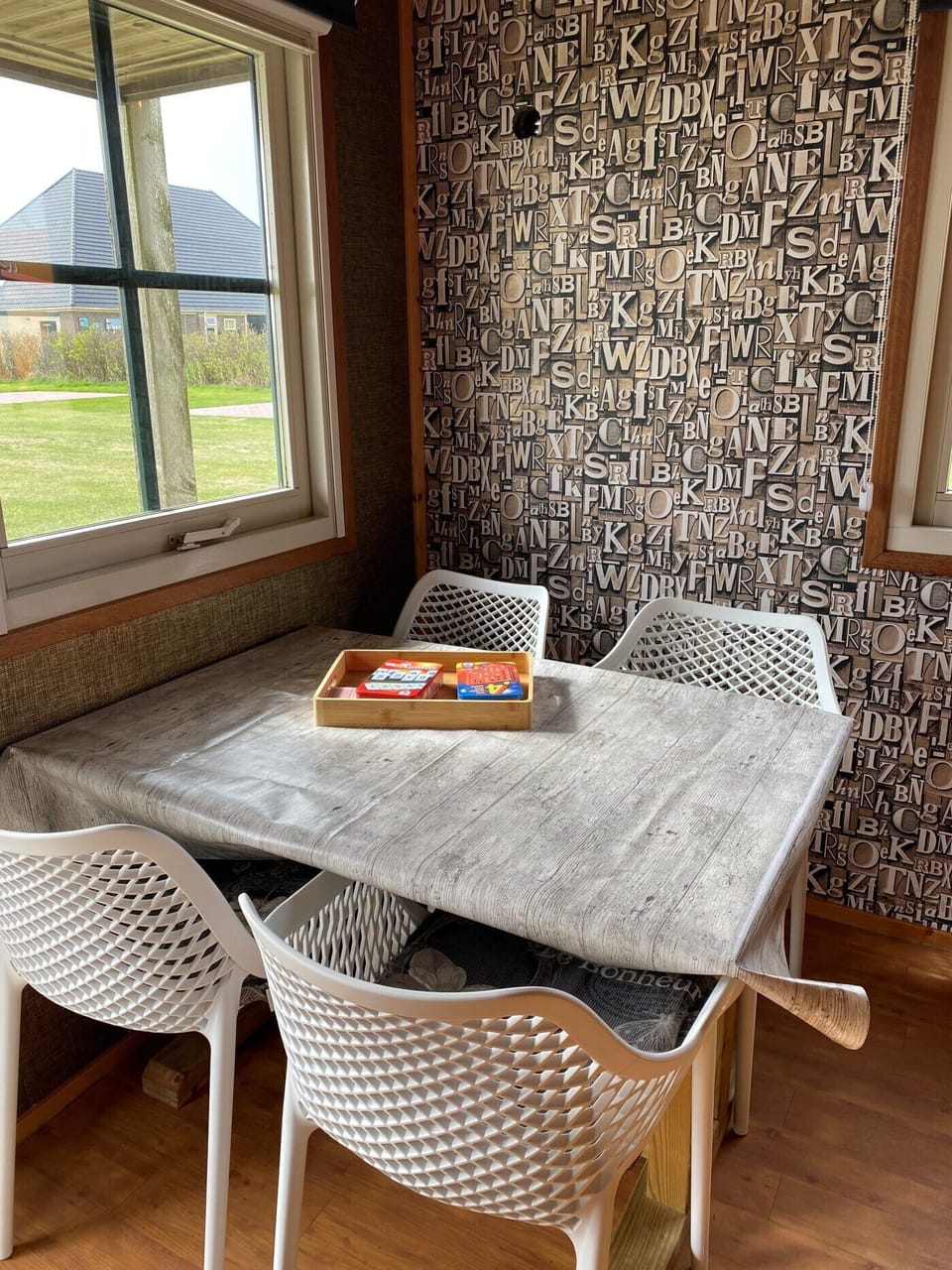 Boerencamping Duinzoomhoeve – Hooiberghut Altena - dining room