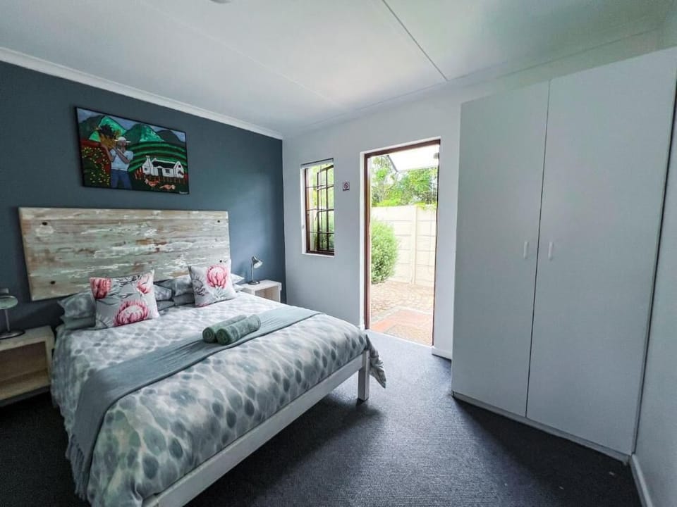 Standard Double Room | Iron/ironing board, free WiFi