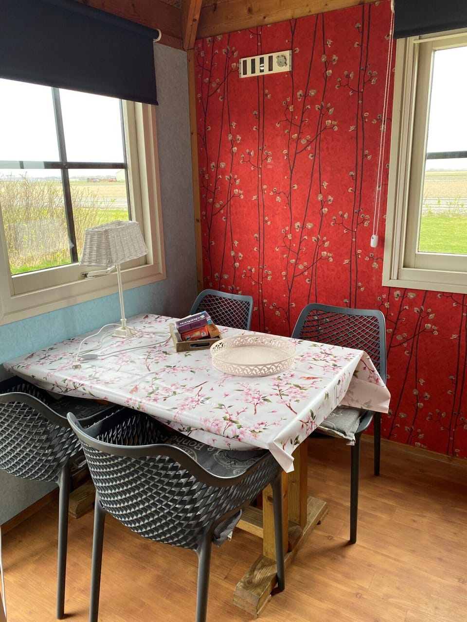 Boerencamping Duinzoomhoeve – Hooiberghut Doré - dining room
