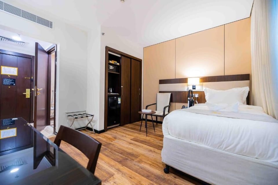Suite, 2 Bedrooms | Soundproofing, free WiFi, bed sheets