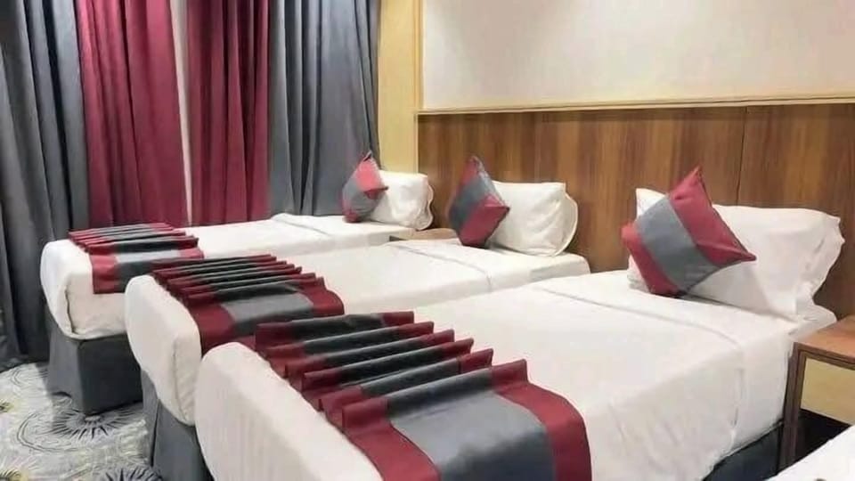 Triple Room | Free WiFi, bed sheets
