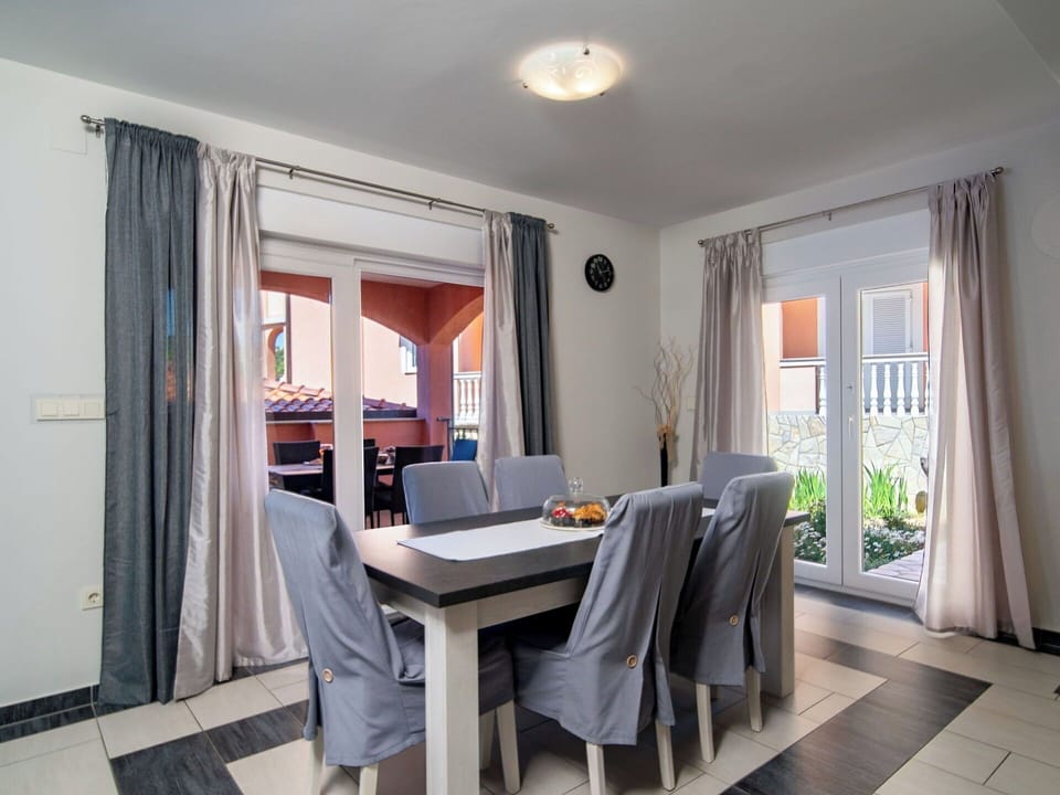 Furniture, Interior Design, Flooring, Wood, Chair, Table, Floor, Kitchen & Dining Room Table, Home, Apartment