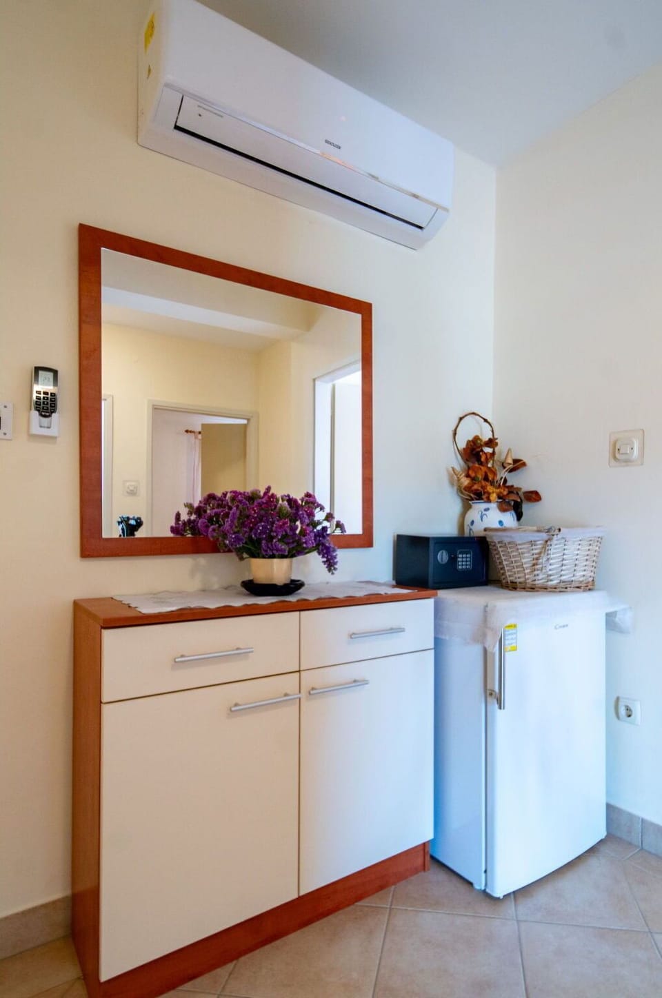 Wood, Furniture, Interior Design, Lighting, Cabinetry, Room, Ceiling, Drawer, Home Appliance, Houseplant