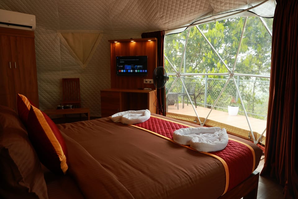 Deluxe Studio, Hill View | Free WiFi