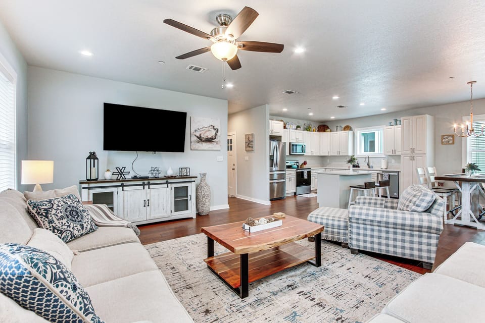 House (3 Bedrooms) | Interior