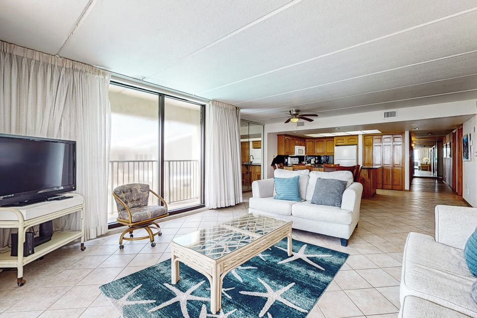 Apartment (3 Bedrooms) | Front of property