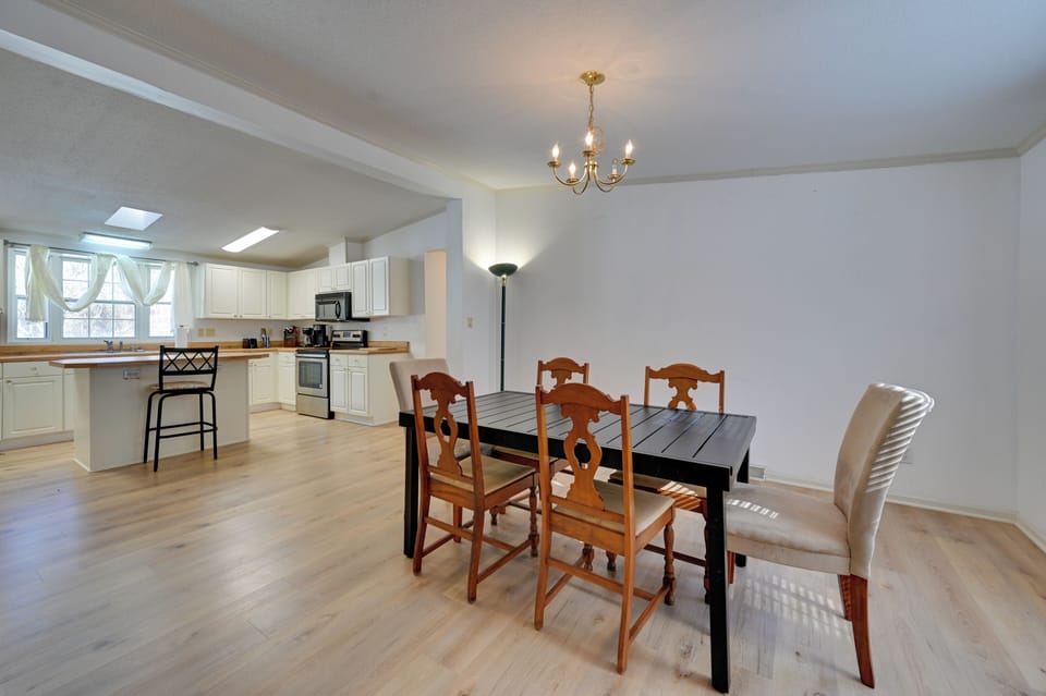 House (3 Bedrooms) | Interior