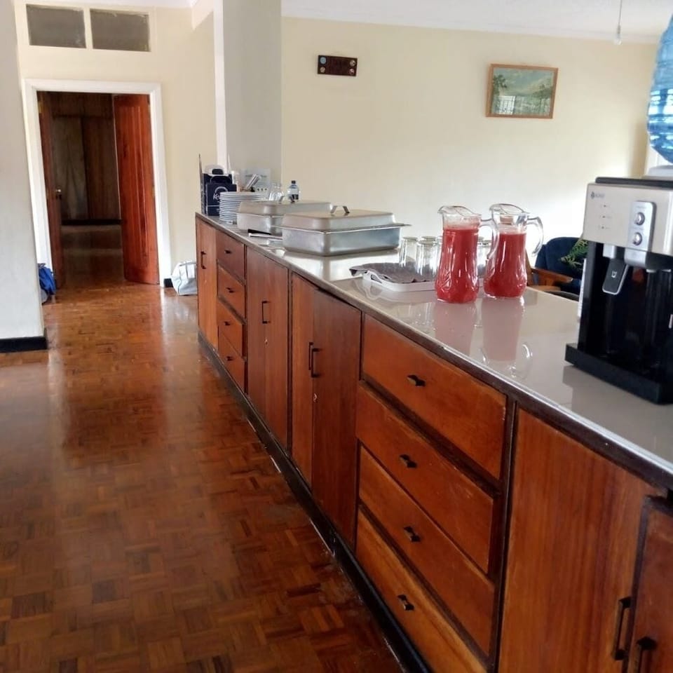 Family Villa, Garden View | Private kitchen | Fridge, microwave, cookware/dishes/utensils