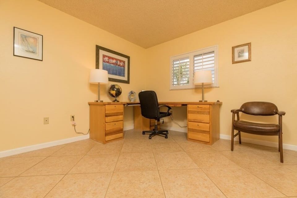 Condo, 2 Bedrooms | Interior